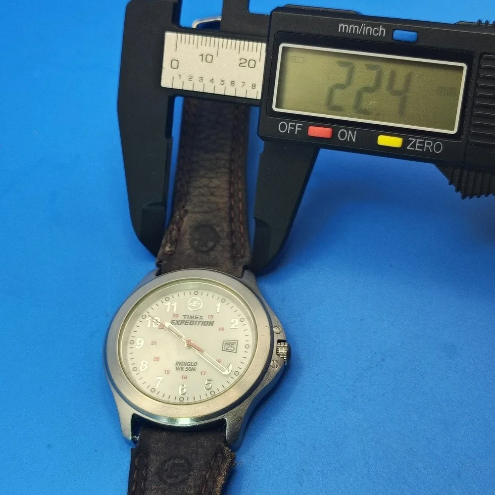 Vintage Timex‎ Expedition Date 38mm Mens Quartz Watch Leather Strap (No Indiglo)